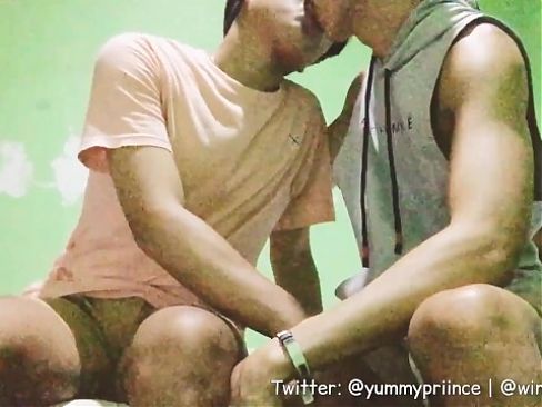 Volleyball Player chinupa ako at nagpa kantot pa (PART 1/3) HE DEEPTHROATED MY JIZZ-SHOTGUN AND LET ME POKED HIM